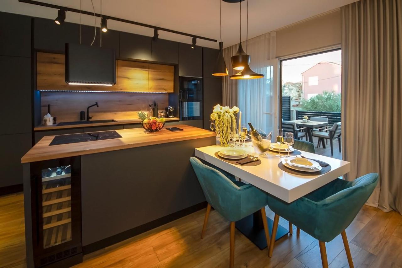 Luxury Apartment Vista Del Sole 希贝尼克 外观 照片