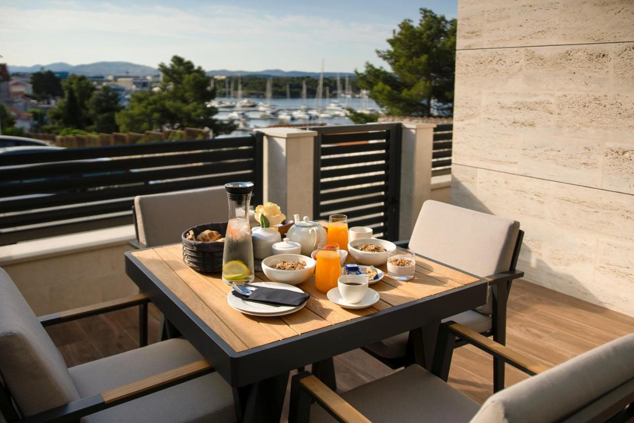 Luxury Apartment Vista Del Sole 希贝尼克 外观 照片