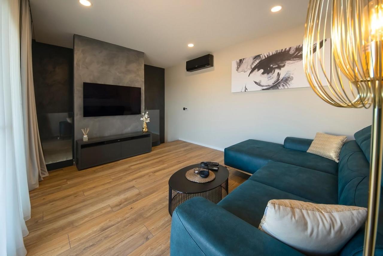 Luxury Apartment Vista Del Sole 希贝尼克 外观 照片