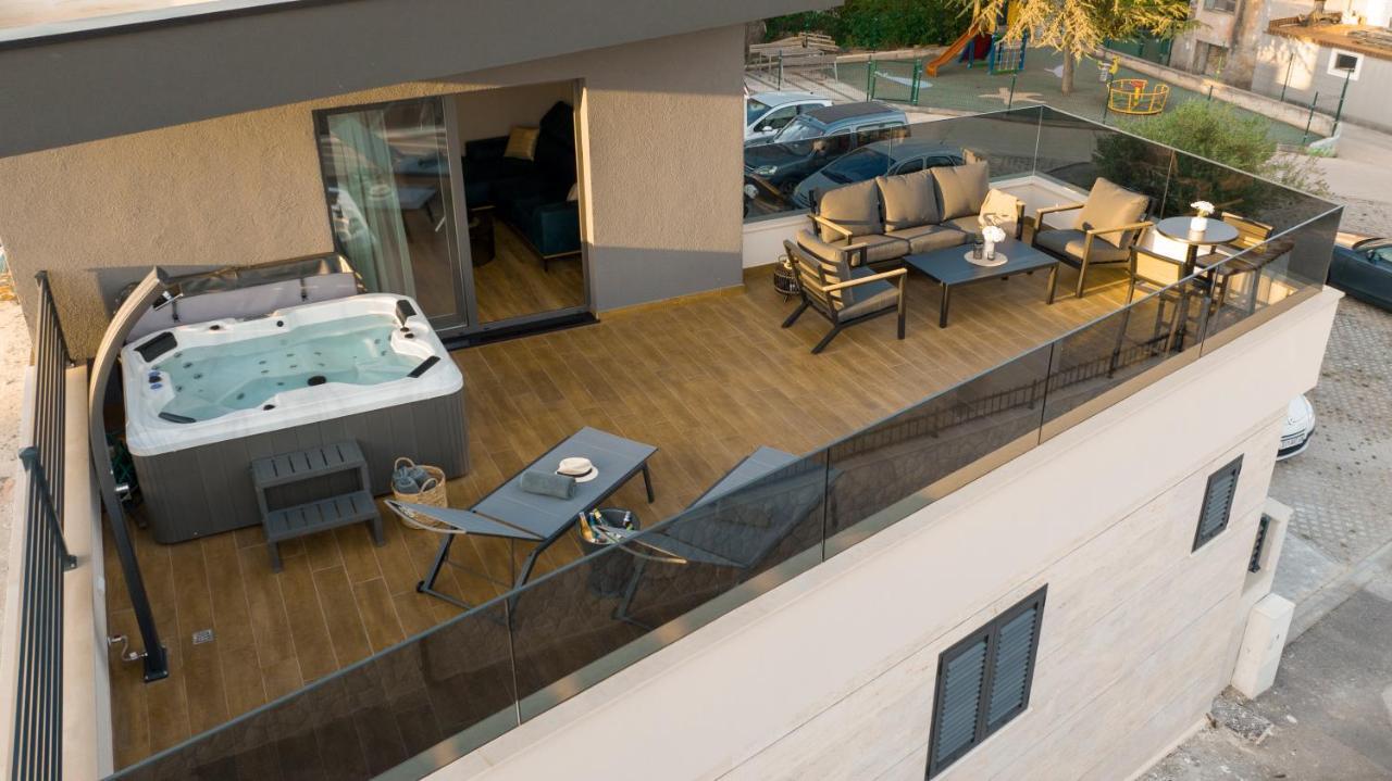 Luxury Apartment Vista Del Sole 希贝尼克 外观 照片