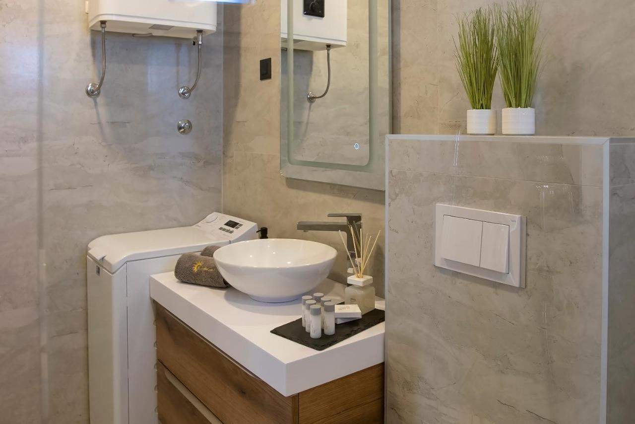 Luxury Apartment Vista Del Sole 希贝尼克 外观 照片