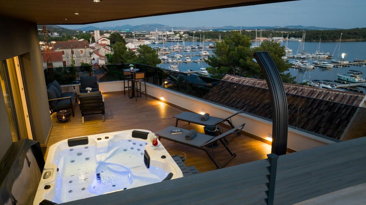 Luxury Apartment Vista Del Sole 希贝尼克 外观 照片