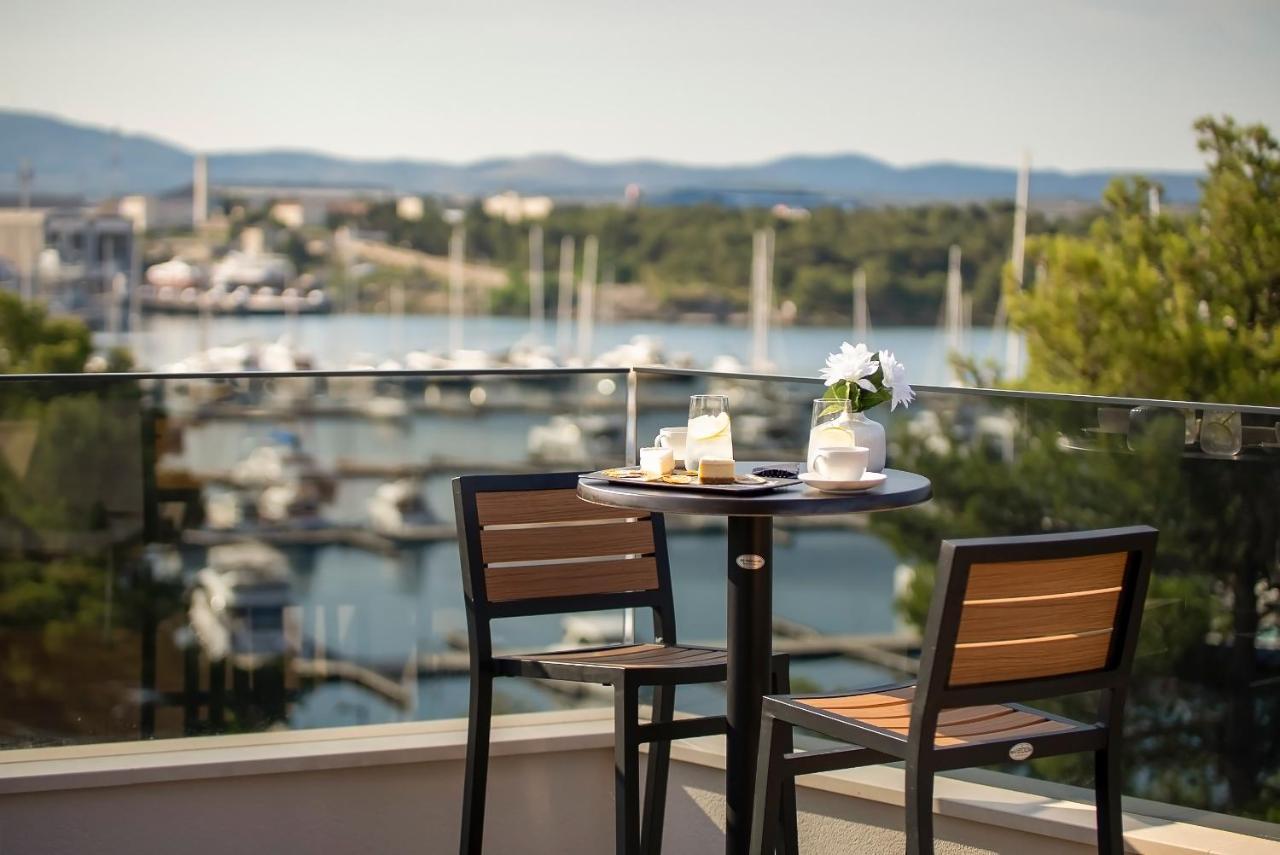 Luxury Apartment Vista Del Sole 希贝尼克 外观 照片