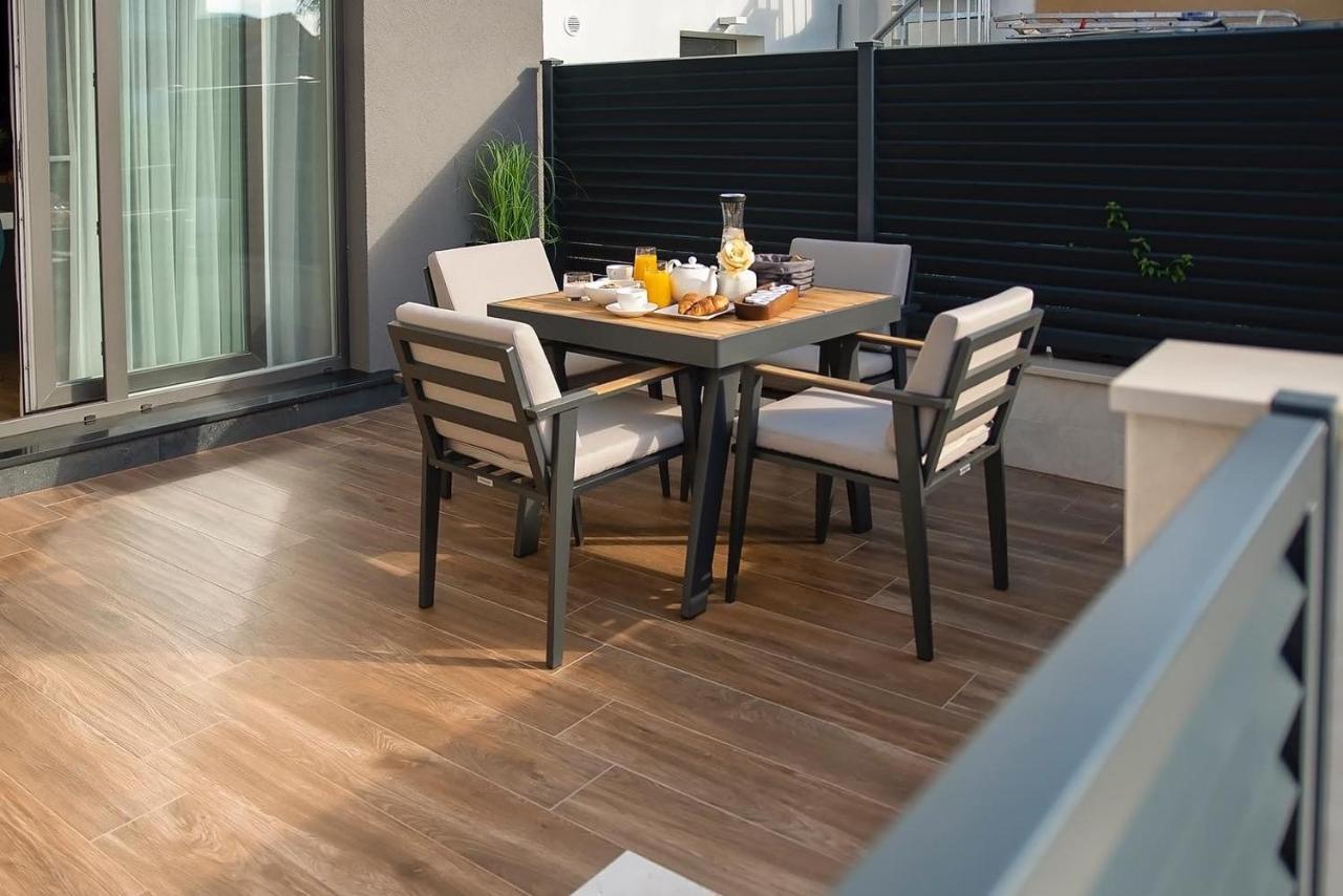 Luxury Apartment Vista Del Sole 希贝尼克 外观 照片