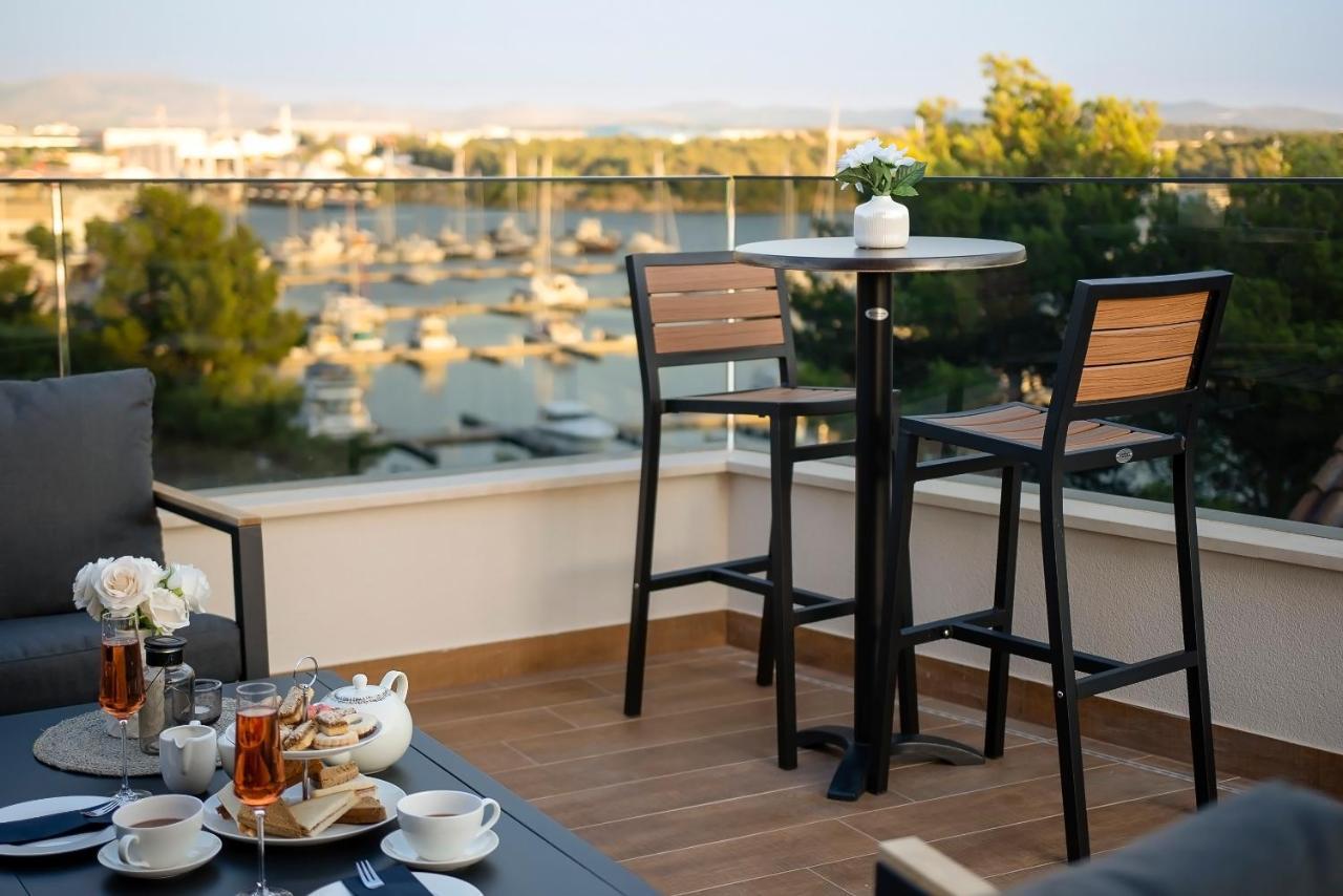 Luxury Apartment Vista Del Sole 希贝尼克 外观 照片
